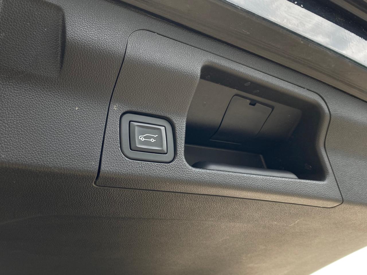 2019 GMC Acadia Denali - Photo #26