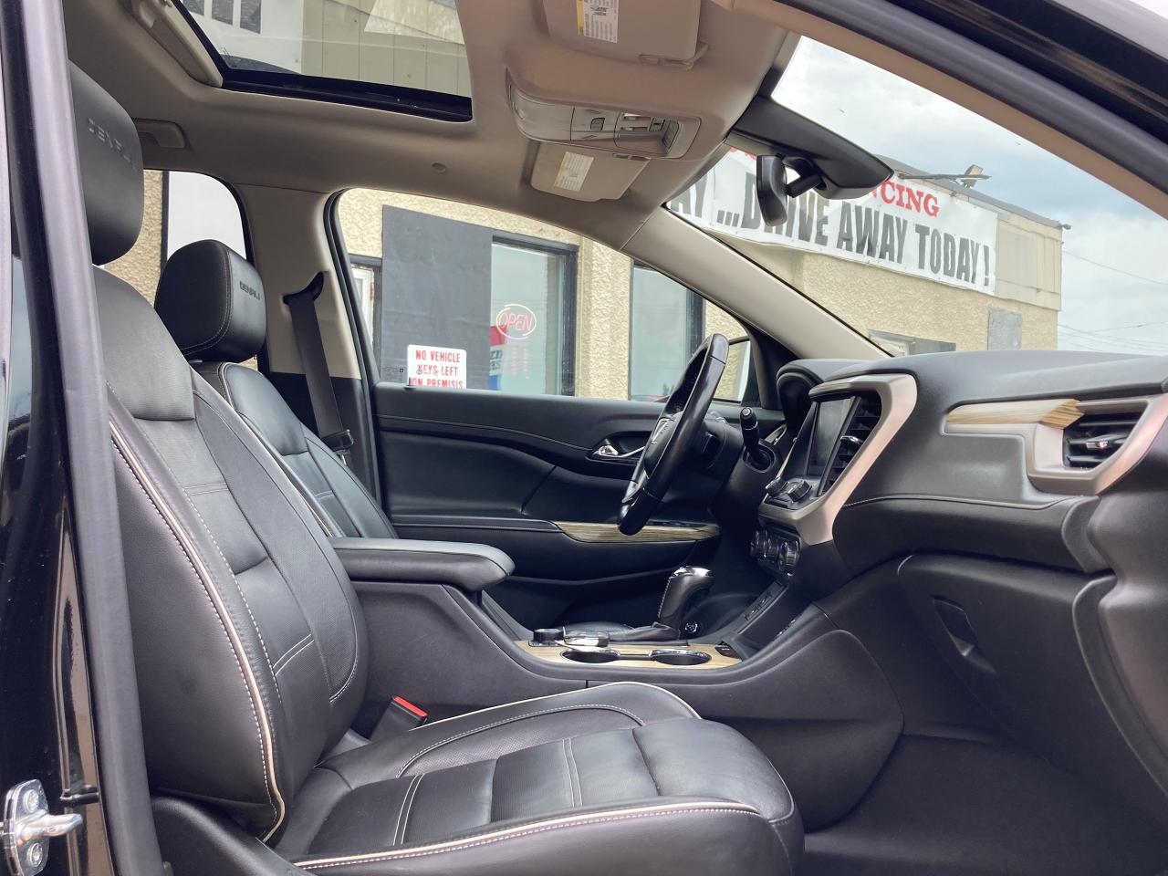 2019 GMC Acadia Denali - Photo #9