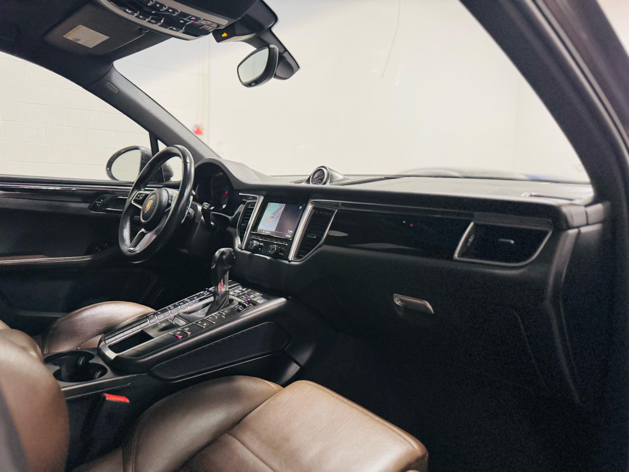 2015 Porsche Macan S - Photo #23