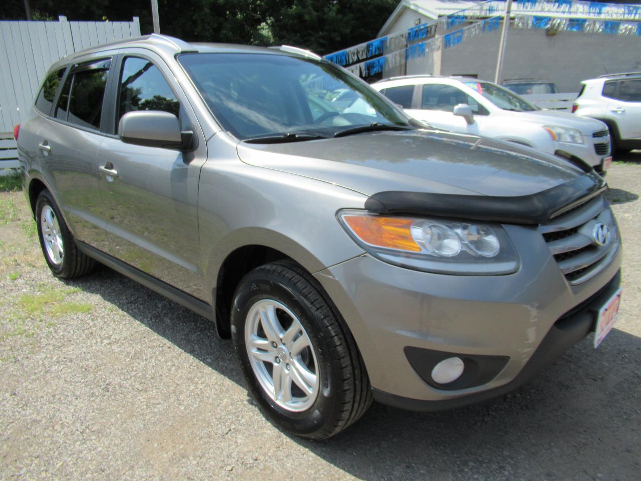 2012 Hyundai Santa Fe GL - Photo #2