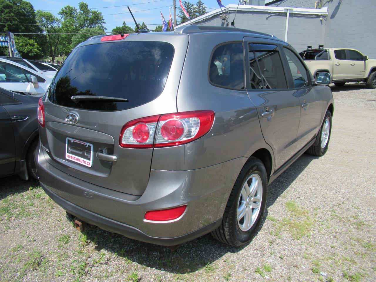 2012 Hyundai Santa Fe GL - Photo #3