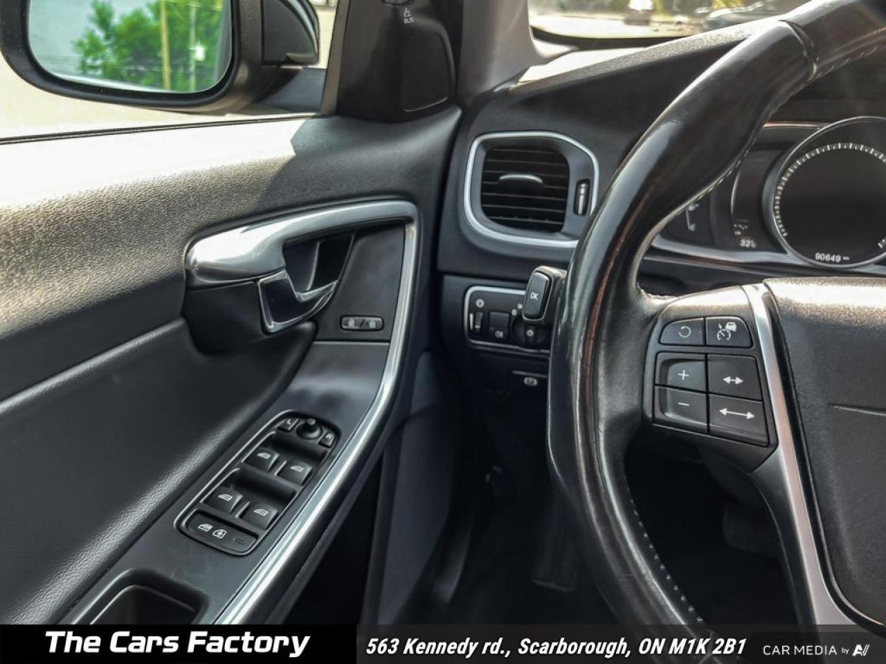 2017 Volvo V60 T5 Special Edition Premier - Photo #16