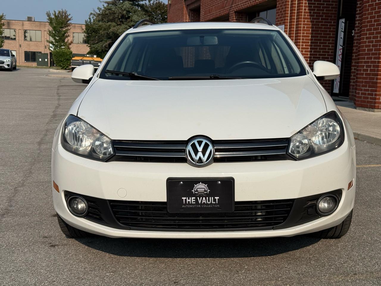 2012 Volkswagen Golf Wagon CERTIFIED - HIGHLINE TDI - Photo #2