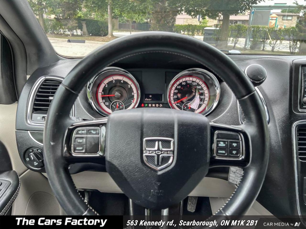 2017 Dodge Grand Caravan SXT Premium Plus DVD / Nav / Camera No Accident! - Photo #13