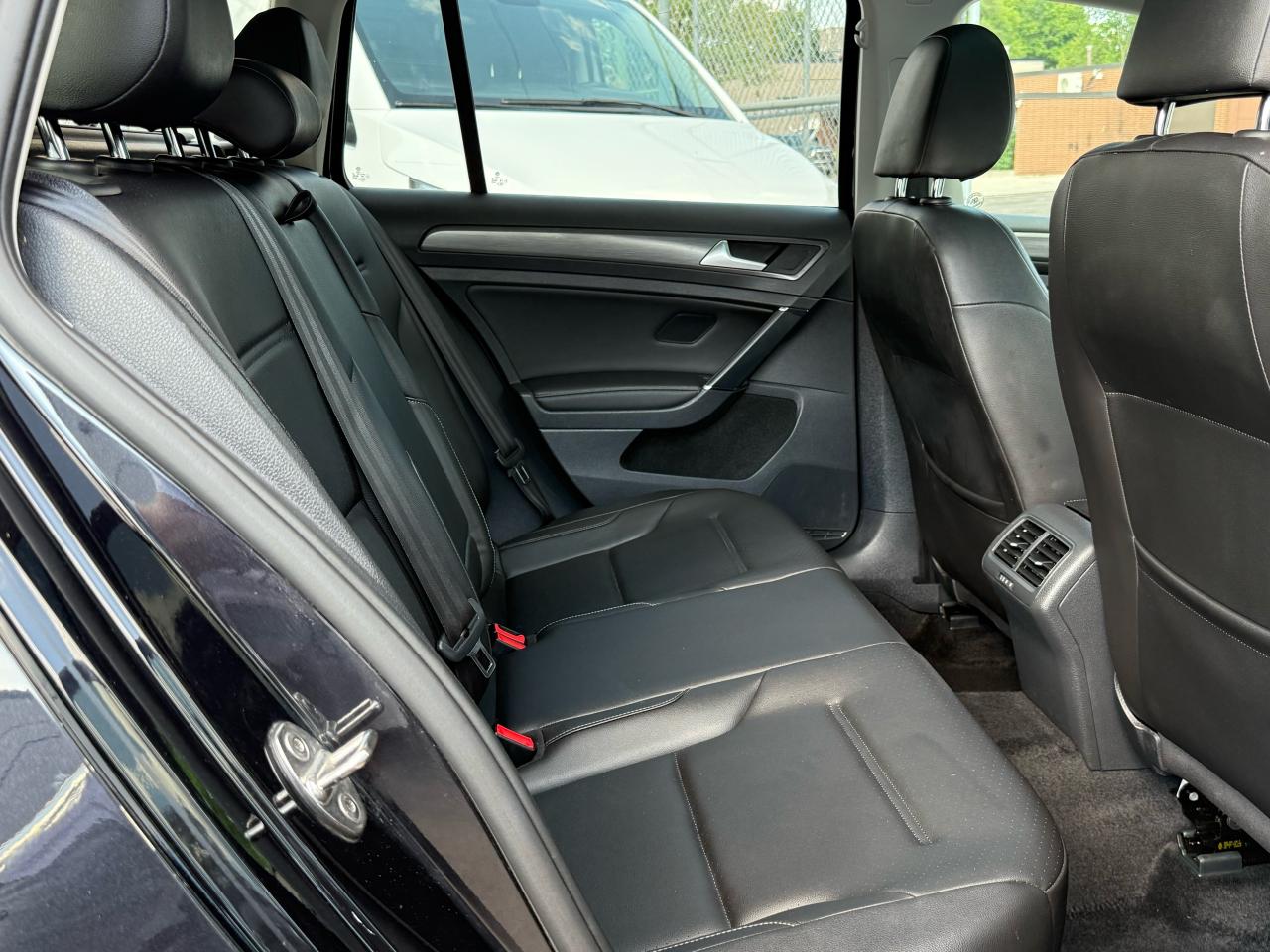 2019 Volkswagen Golf SportWagen DSG 4MOTION - Photo #14