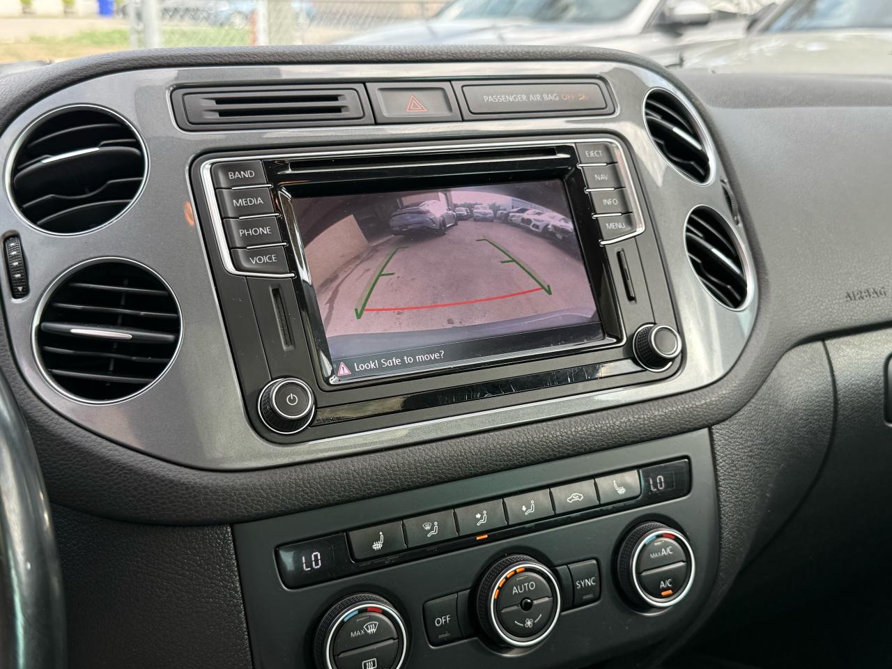 2016 Volkswagen Tiguan Comfortline SUNROOF|4MOTION|HEATED SEATS - Photo #18