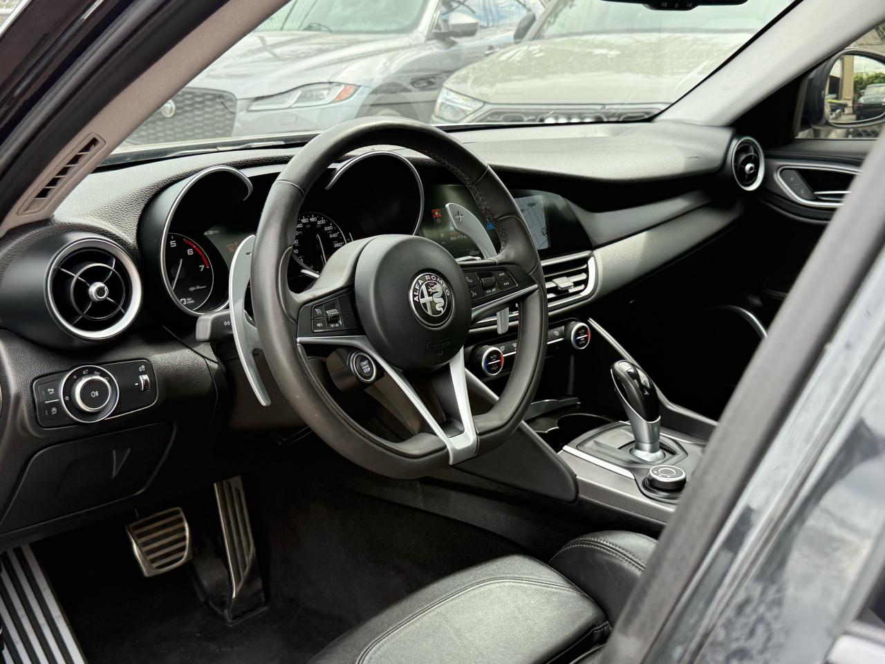 2018 Alfa Romeo Giulia Ti Sport SUNROOF|NAVI|HEATED SEATS - Photo #6