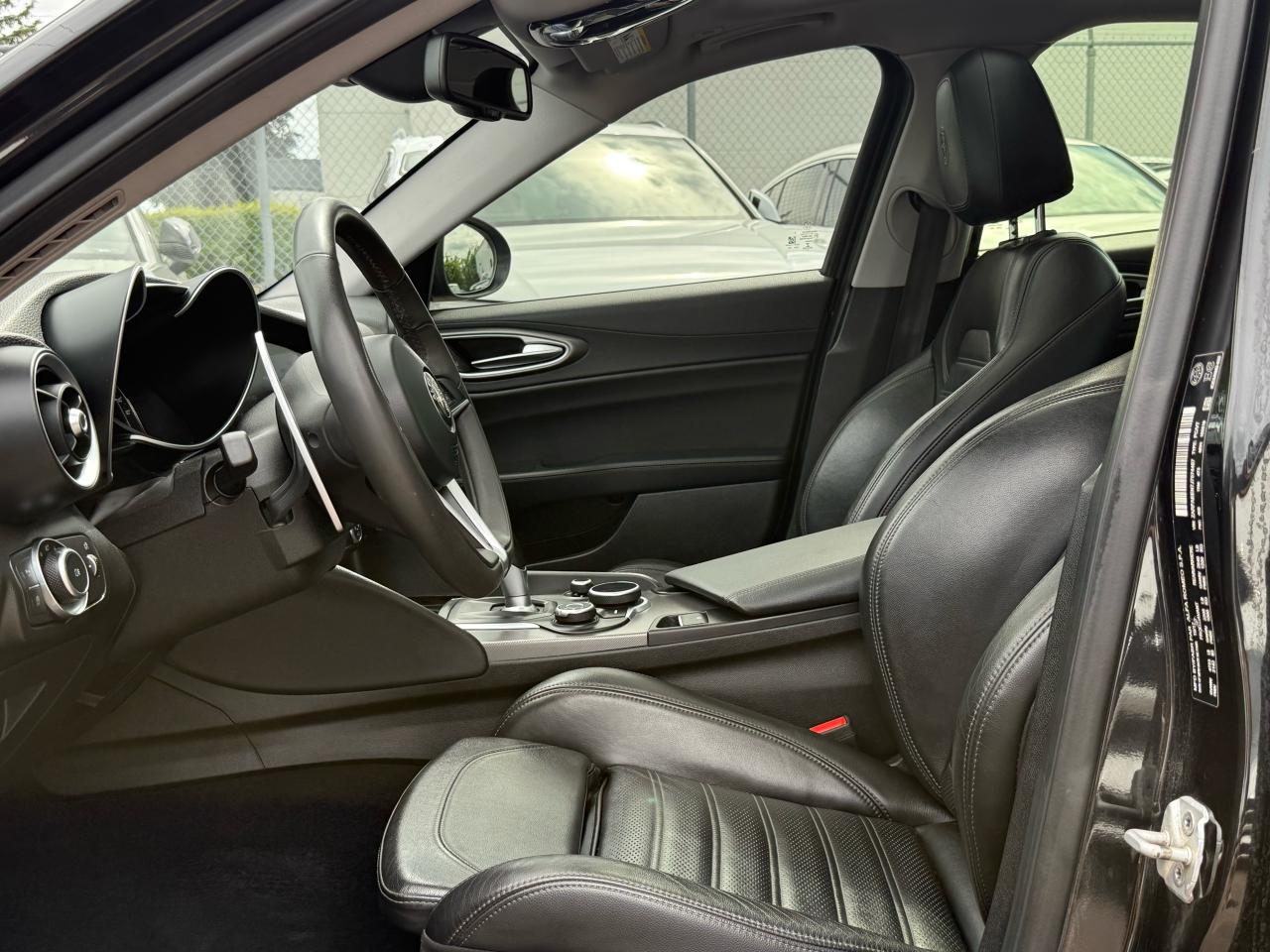 2018 Alfa Romeo Giulia Ti Sport SUNROOF|NAVI|HEATED SEATS - Photo #5