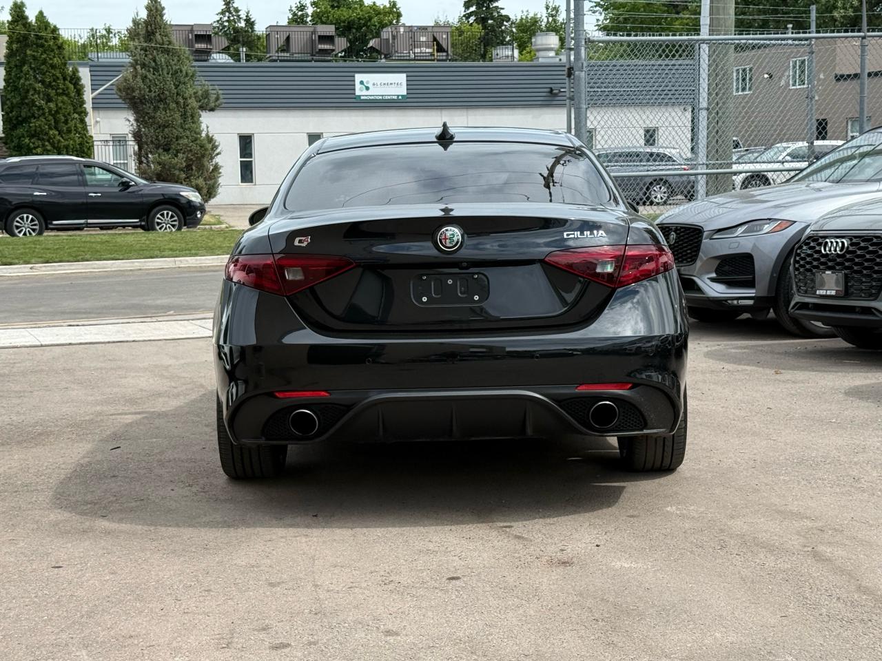 2018 Alfa Romeo Giulia Ti Sport SUNROOF|NAVI|HEATED SEATS - Photo #4