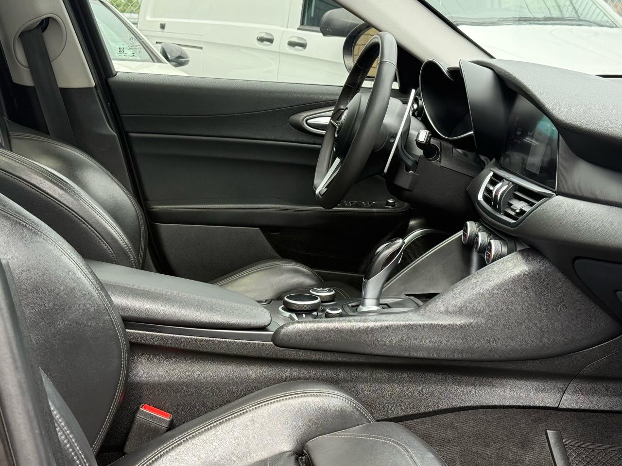 2018 Alfa Romeo Giulia Ti Sport SUNROOF|NAVI|HEATED SEATS - Photo #11