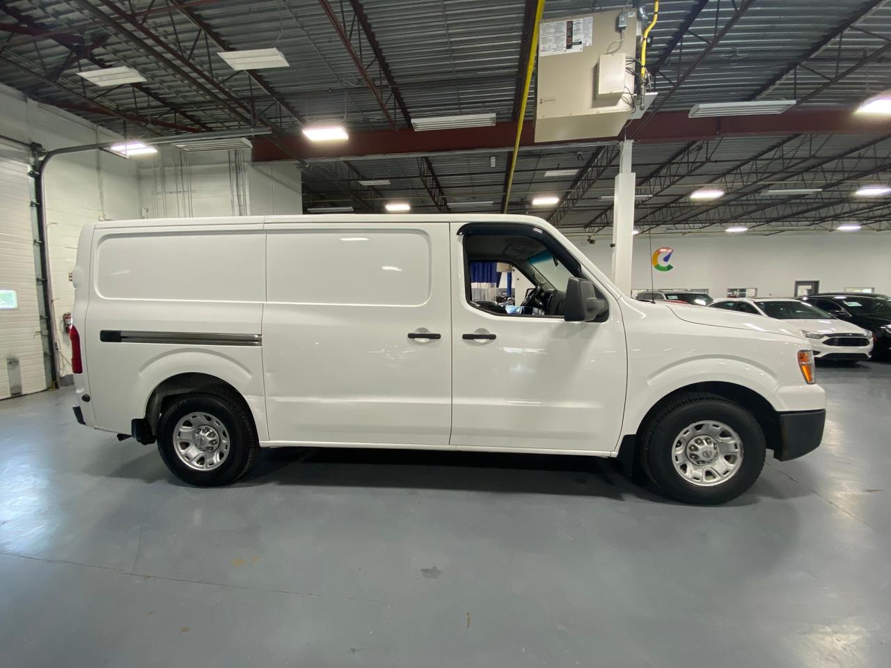 2016 Nissan NV 3500 S - Photo #6