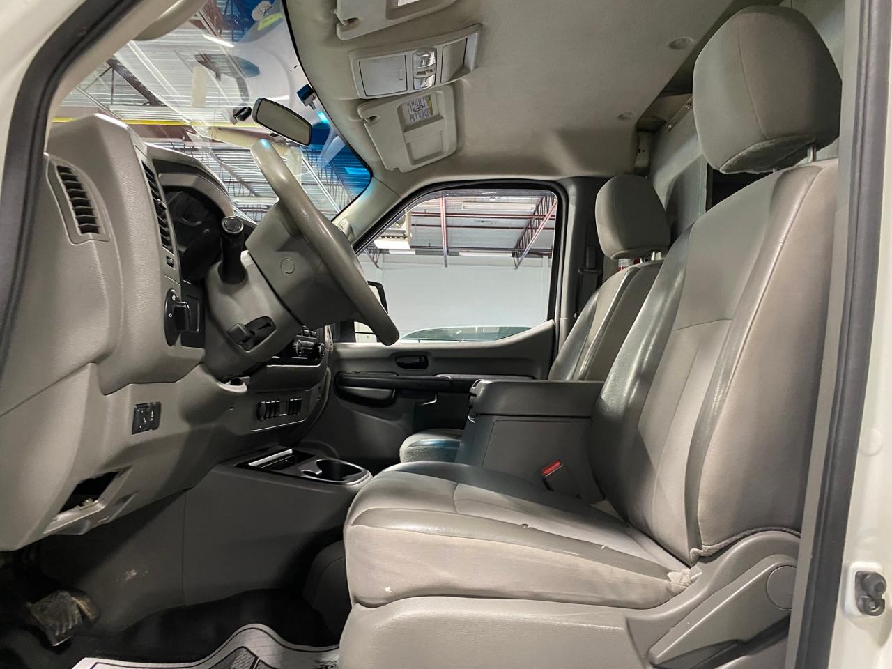 2016 Nissan NV 3500 S - Photo #12