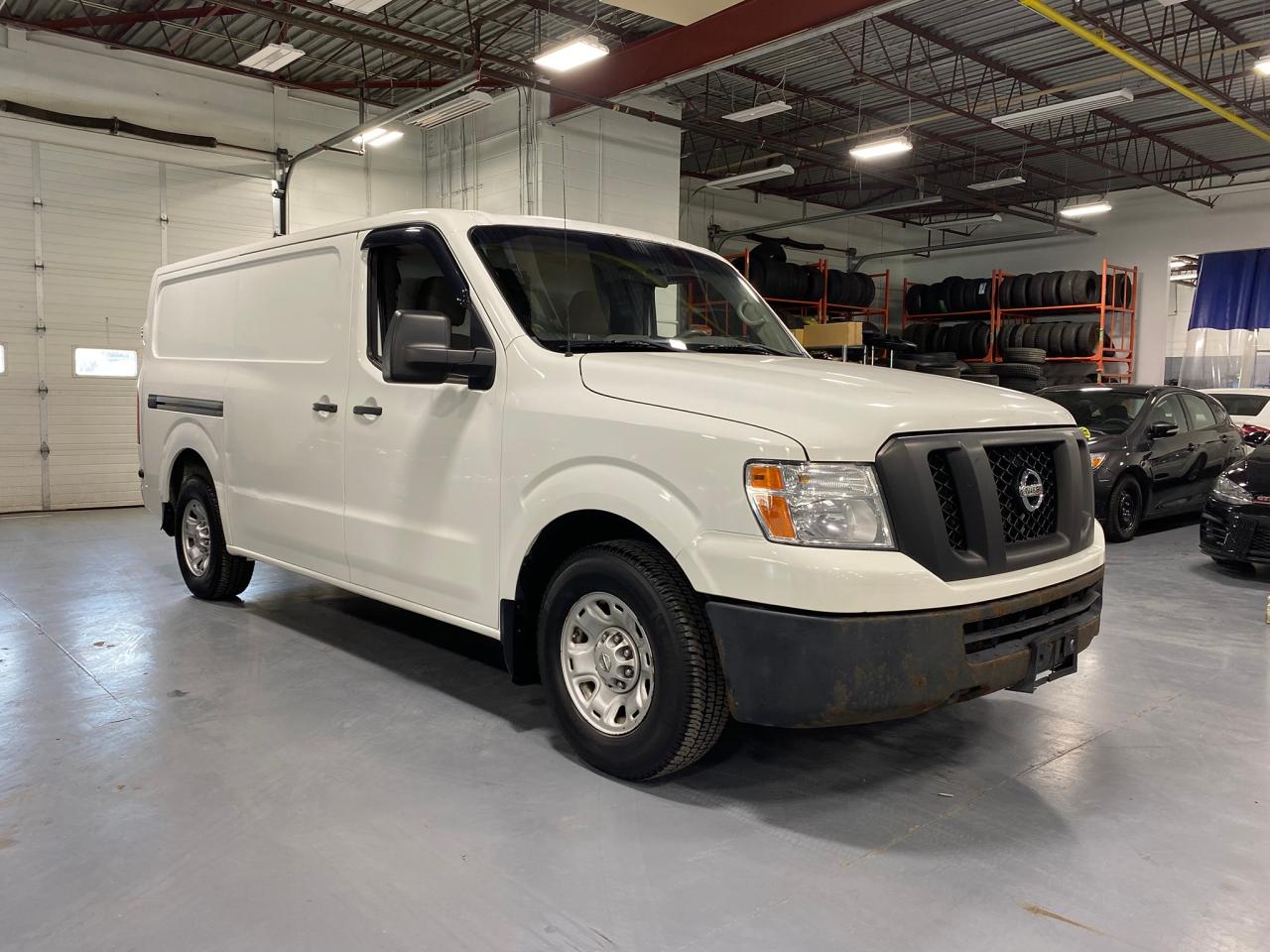 2016 Nissan NV 3500 S - Photo #7