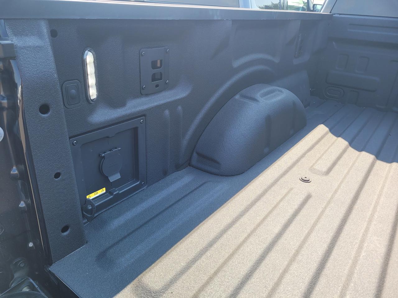 2024 Ford F-150 XLT SUPERCREW W/ BLACK PACK 6.5' BOX Photo5