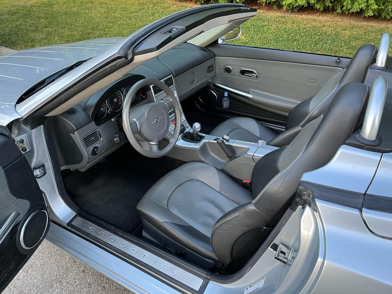 2007 Chrysler Crossfire LIMITED CONVERTIBLE-55,482 MILES-RARE 6SPEED TRANS - Photo #12