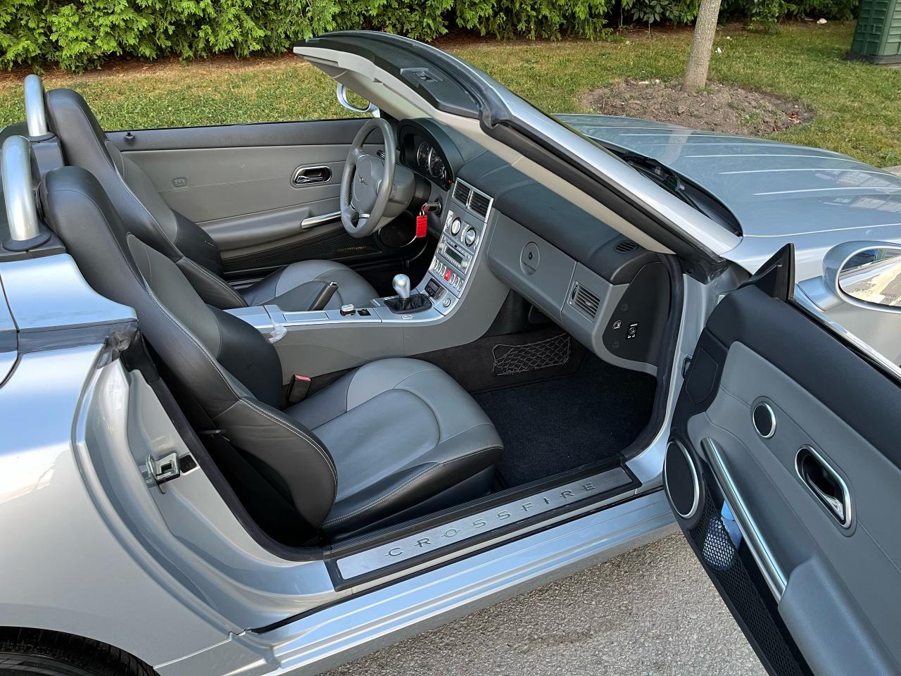2007 Chrysler Crossfire LIMITED CONVERTIBLE-55,482 MILES-RARE 6SPEED TRANS - Photo #5