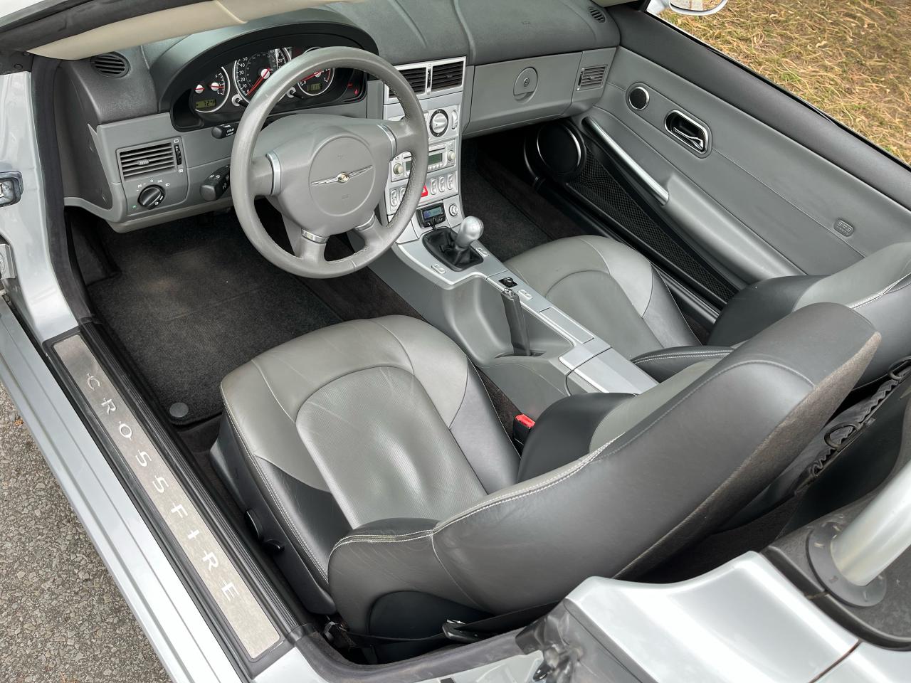 2007 Chrysler Crossfire LIMITED CONVERTIBLE-55,774 MILES (US VEHICLE) -RARE 6SPEED TRANS - Photo #20