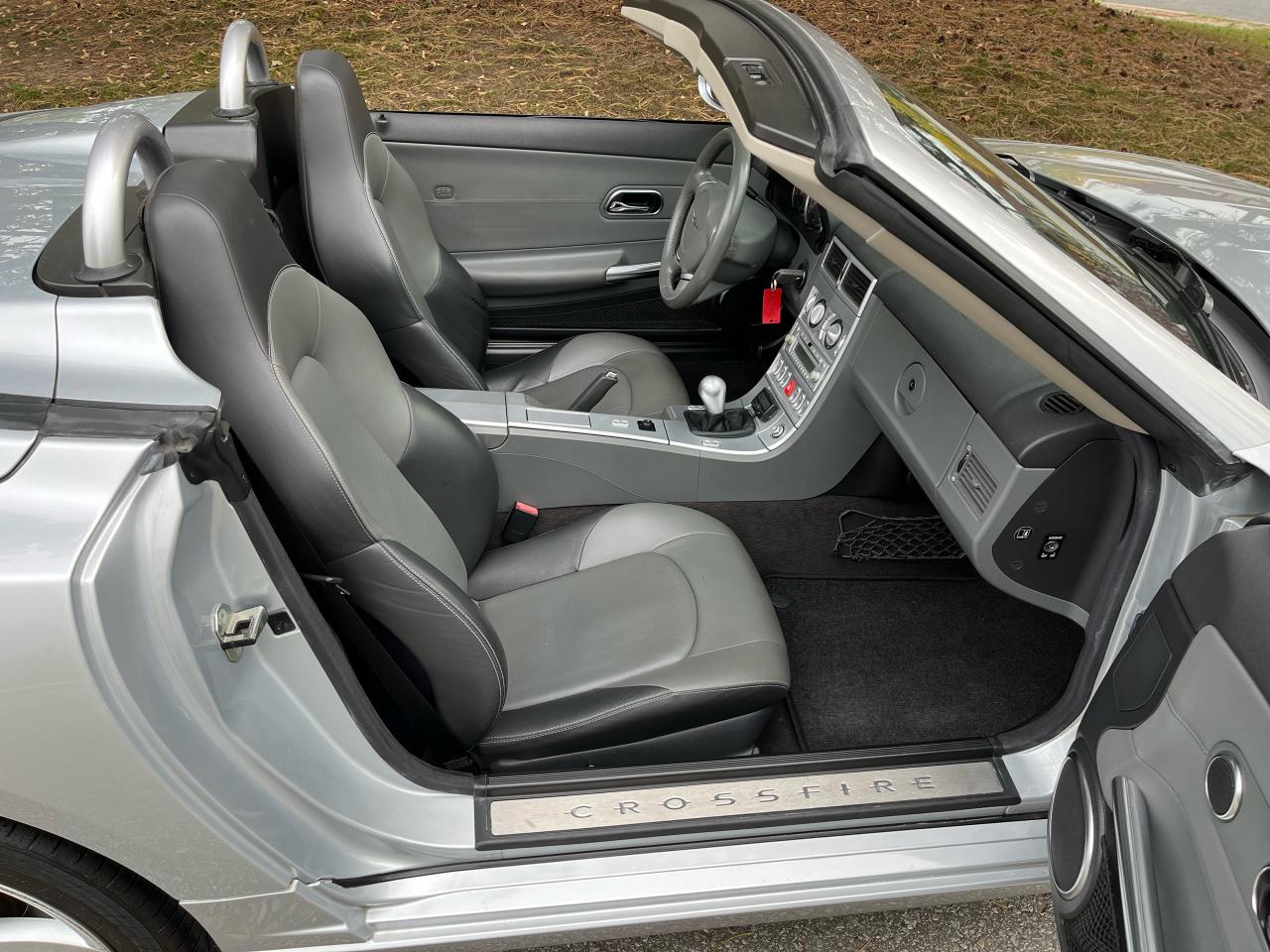 2007 Chrysler Crossfire LIMITED CONVERTIBLE-55,774 MILES (US VEHICLE) -RARE 6SPEED TRANS - Photo #17