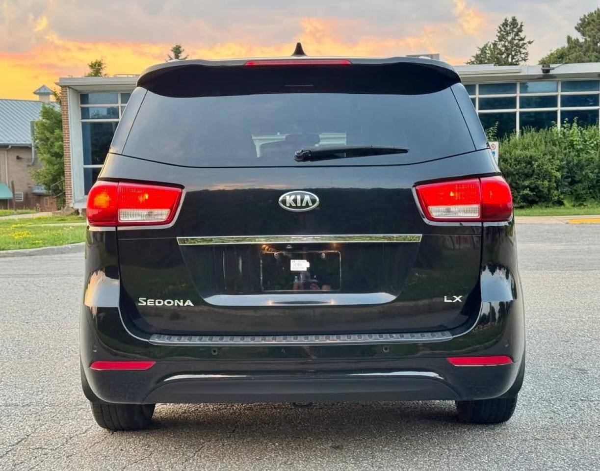 2017 Kia Sedona L - Photo #13