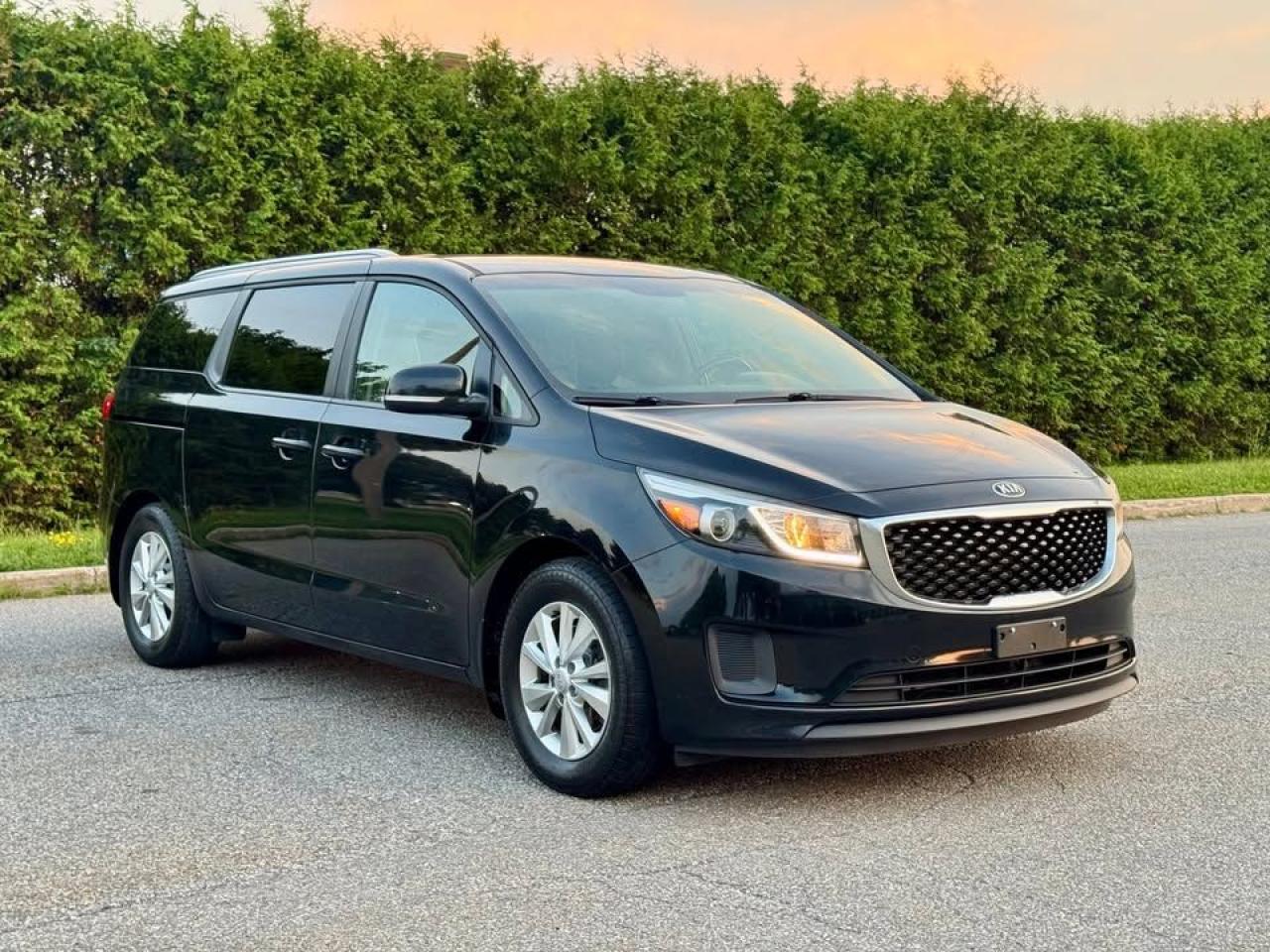 2017 Kia Sedona L - Photo #17