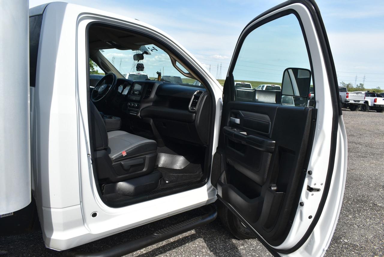 2019 RAM 4500 ST 4x2 Reg Cab 204.5" WB - 6.4L - CUBE TRUCK - Photo #36