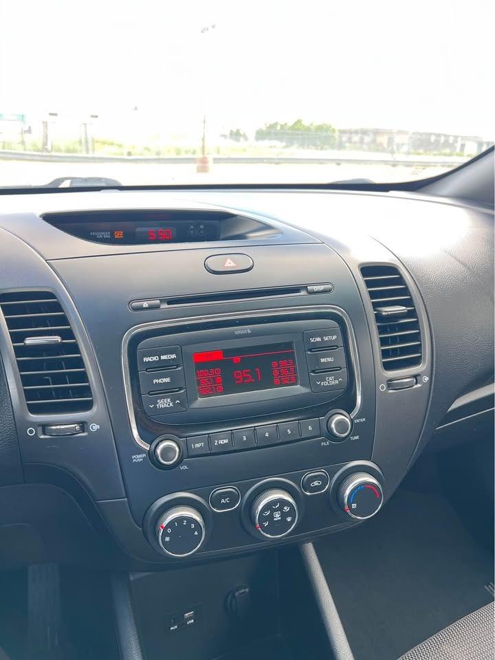2018 Kia Forte LX - Photo #8