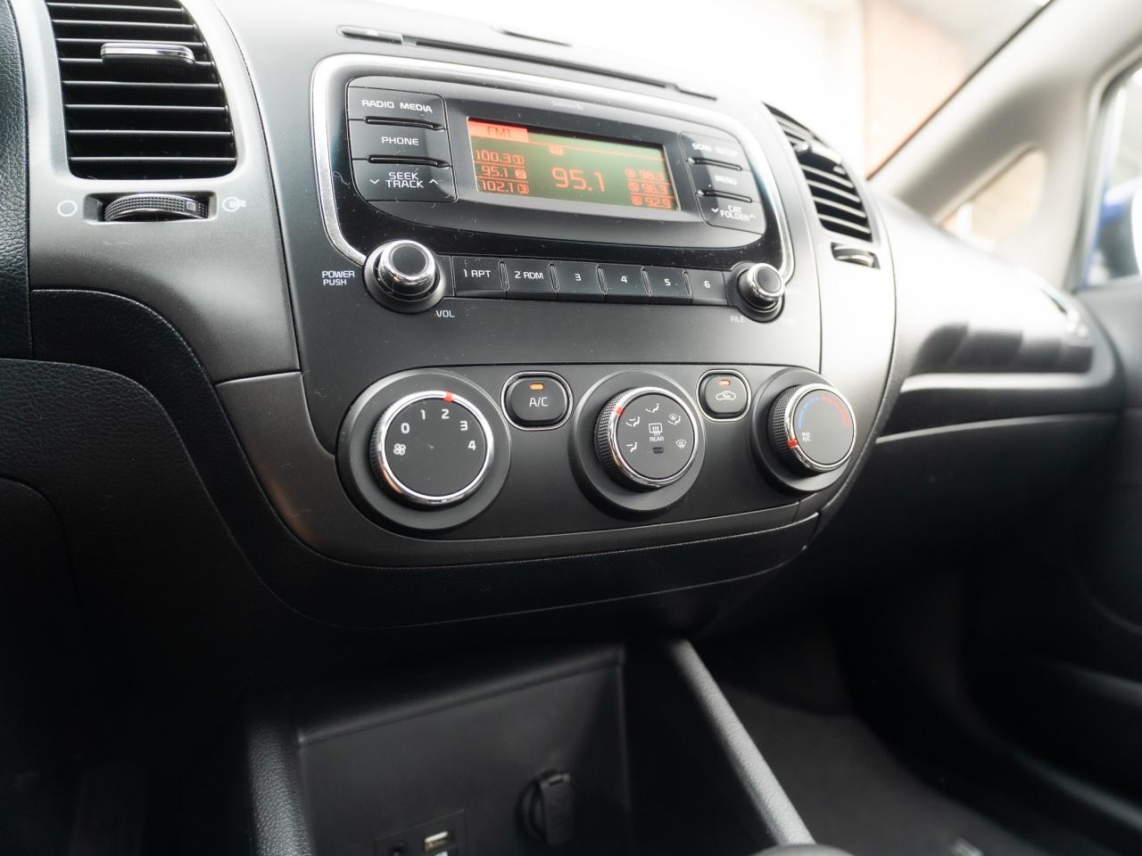 2018 Kia Forte LX - Photo #14