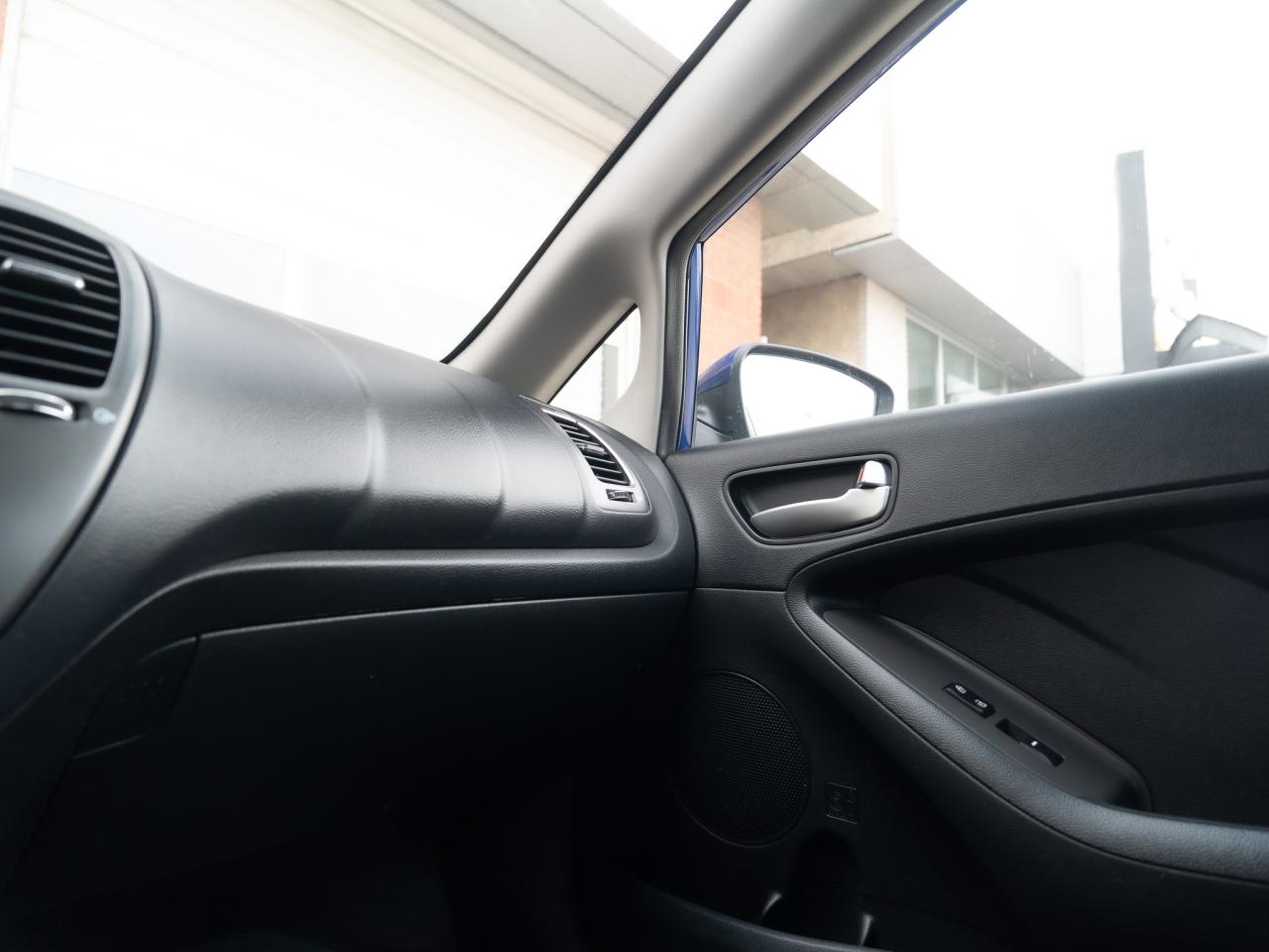 2018 Kia Forte LX - Photo #15