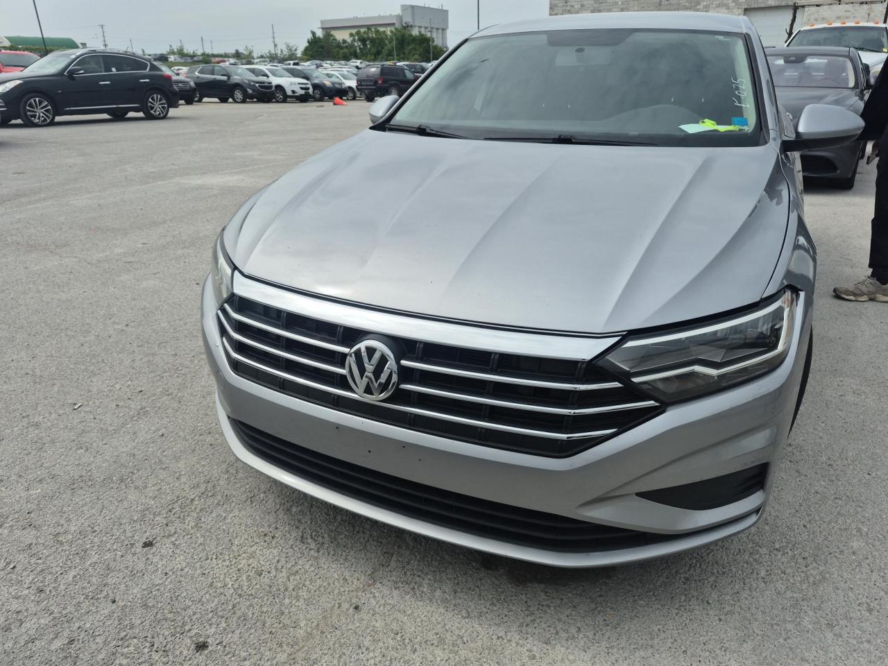 2019 Volkswagen Jetta  - Photo #2