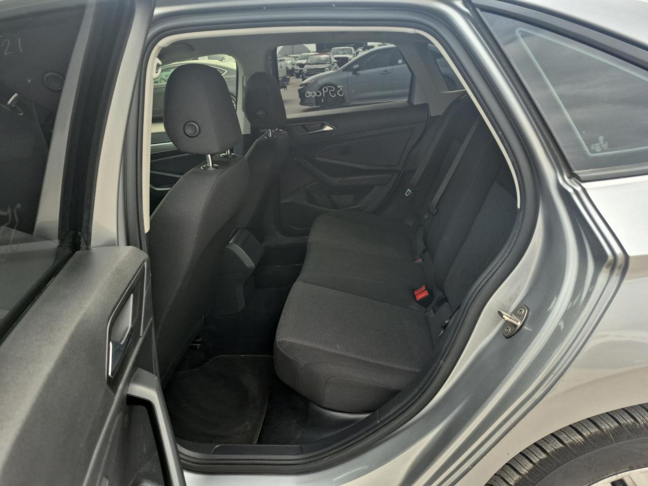 2019 Volkswagen Jetta  - Photo #12