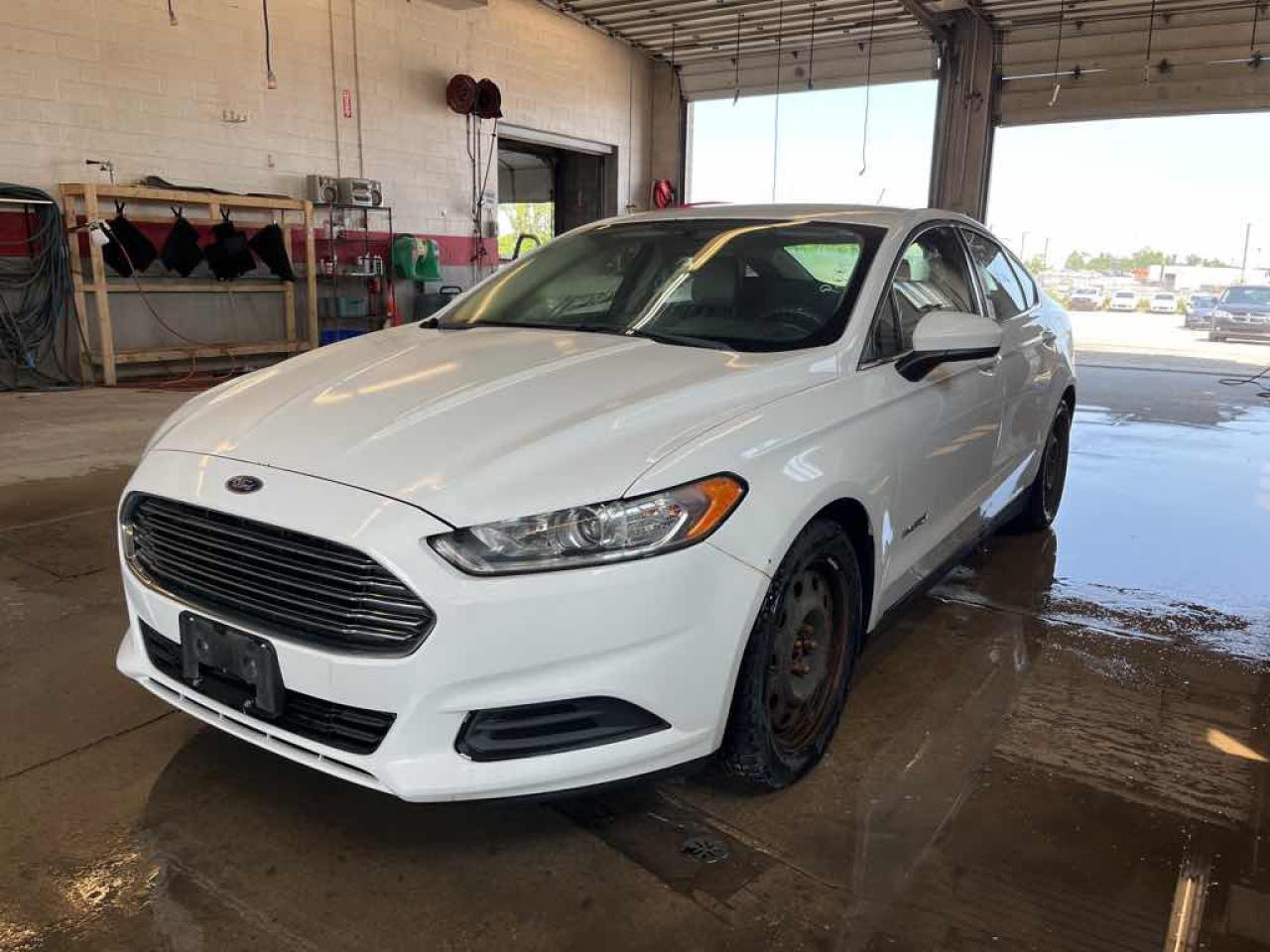 Used 2014 Ford Fusion S Hybrid for sale in Innisfil, ON