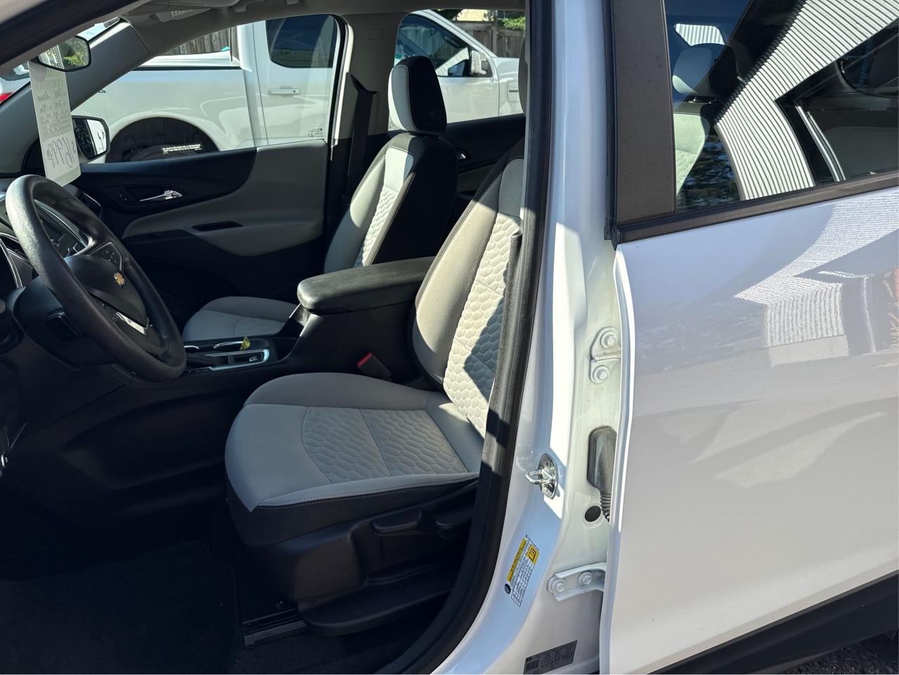 2021 Chevrolet Equinox LS AWD - Photo #9