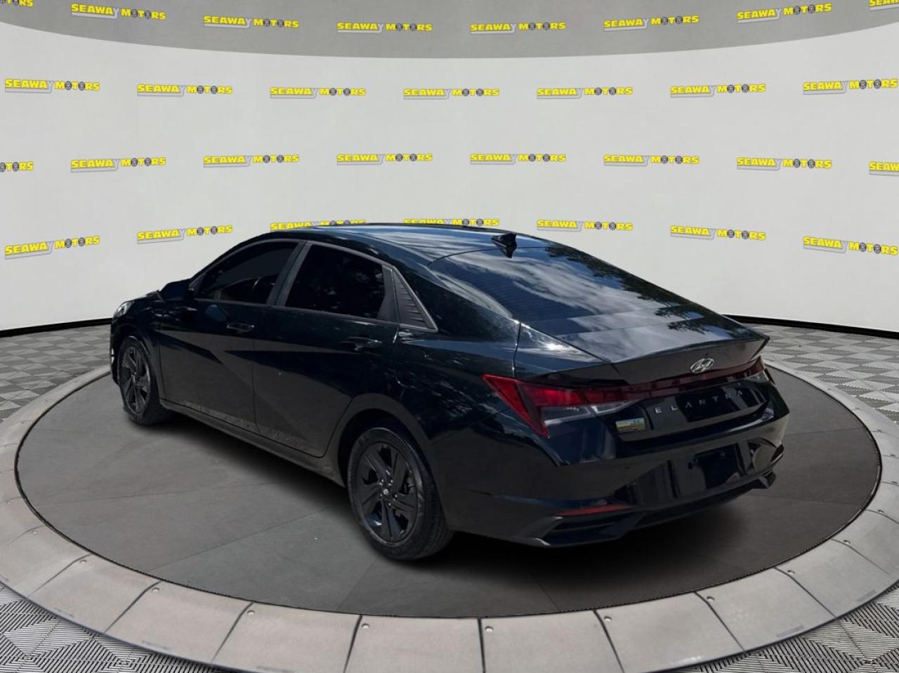 2022 Hyundai Elantra SEL - Photo #5