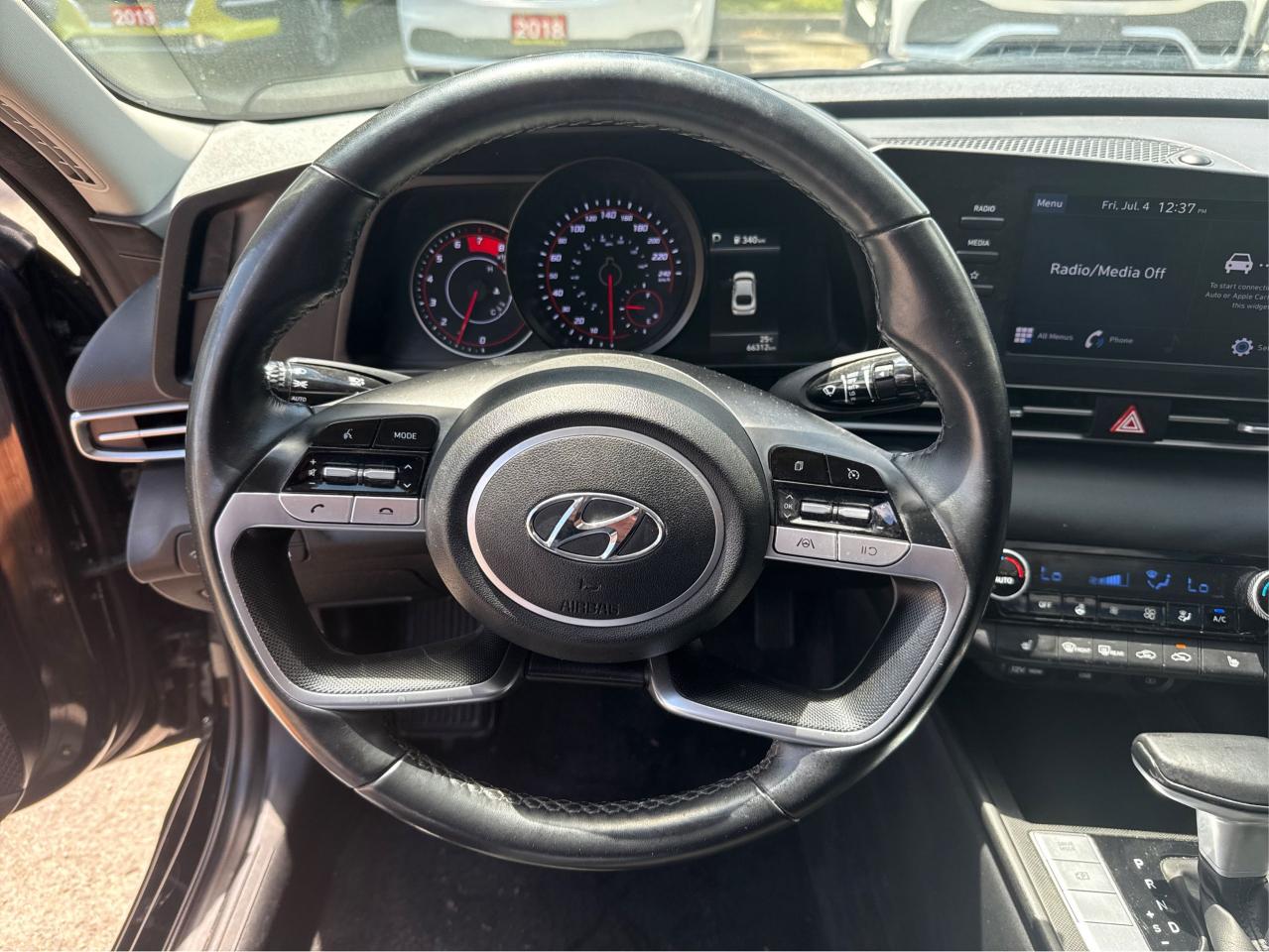 2022 Hyundai Elantra SEL - Photo #14