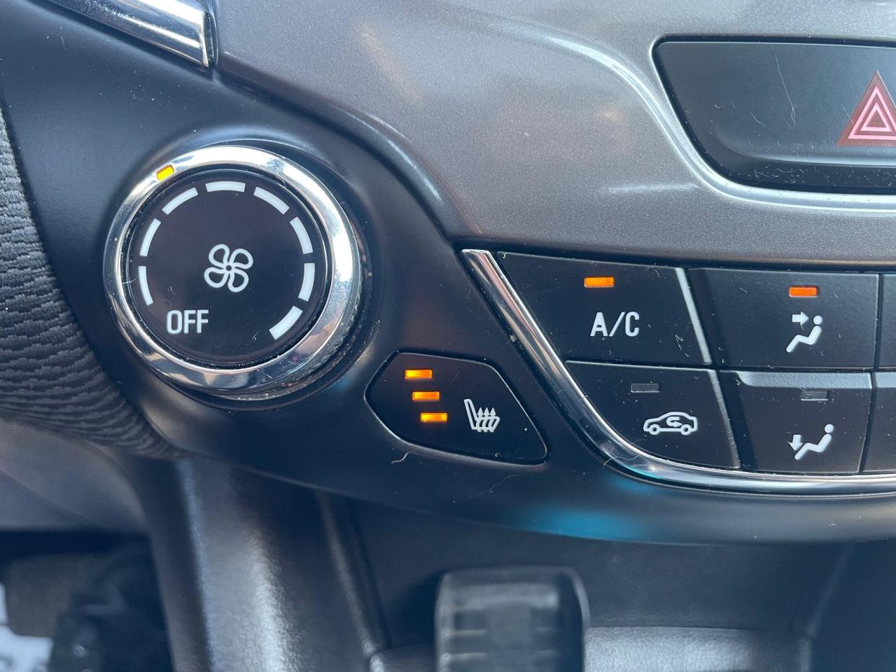 2016 Chevrolet Cruze LT *APPLE/ANDROID CARPLAY, HEATED SEAT,BACKUP CAM* - Photo #19