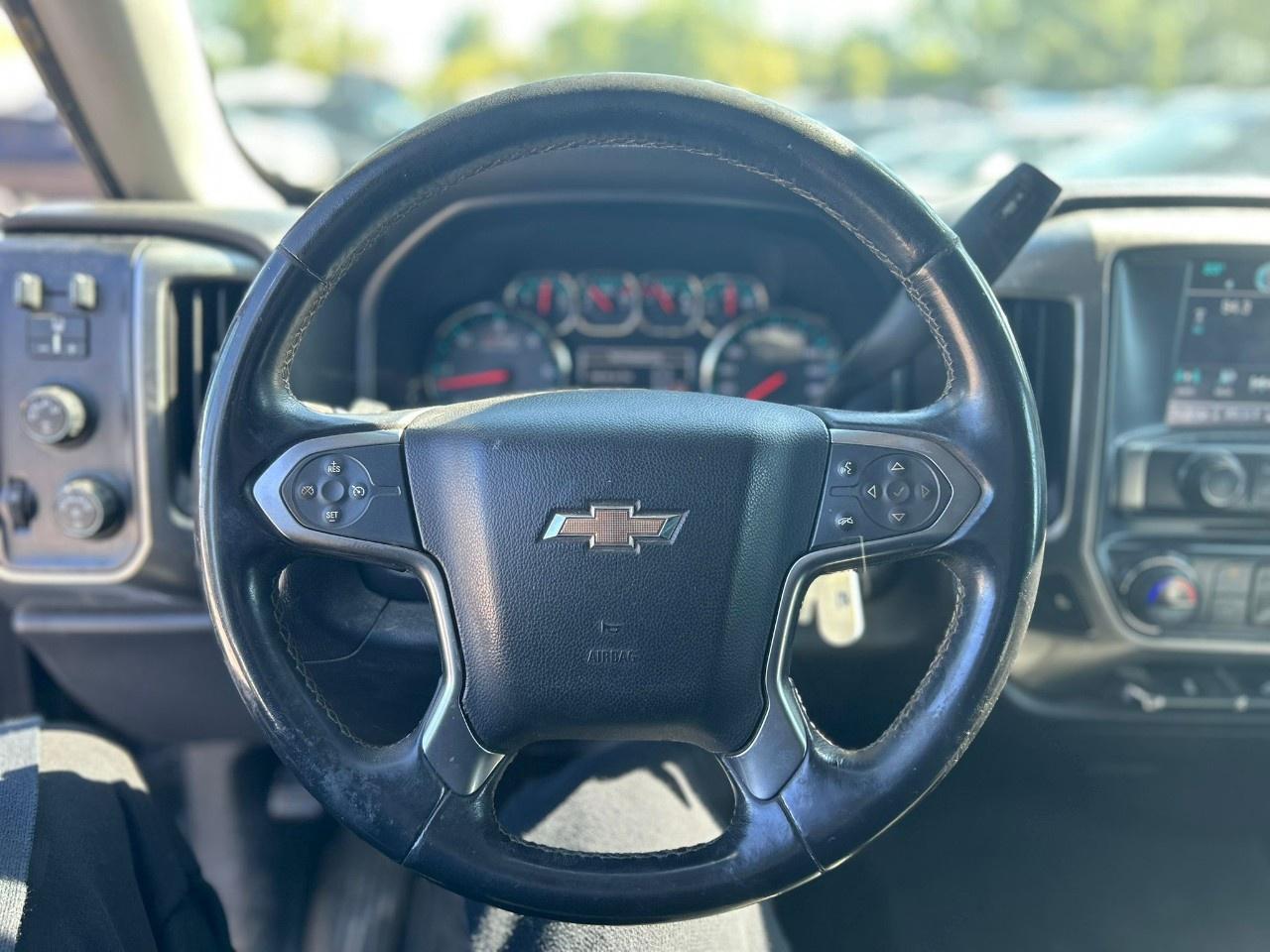 2016 Chevrolet Silverado LT Photo