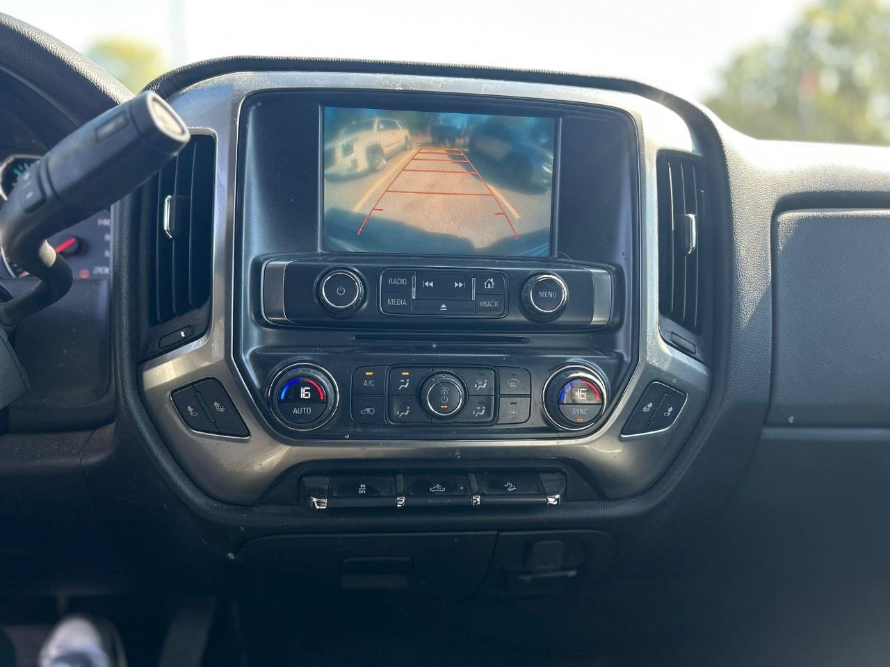 2016 Chevrolet Silverado LT Photo