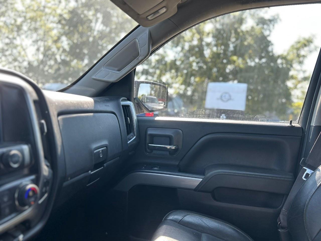 2016 Chevrolet Silverado LT Photo