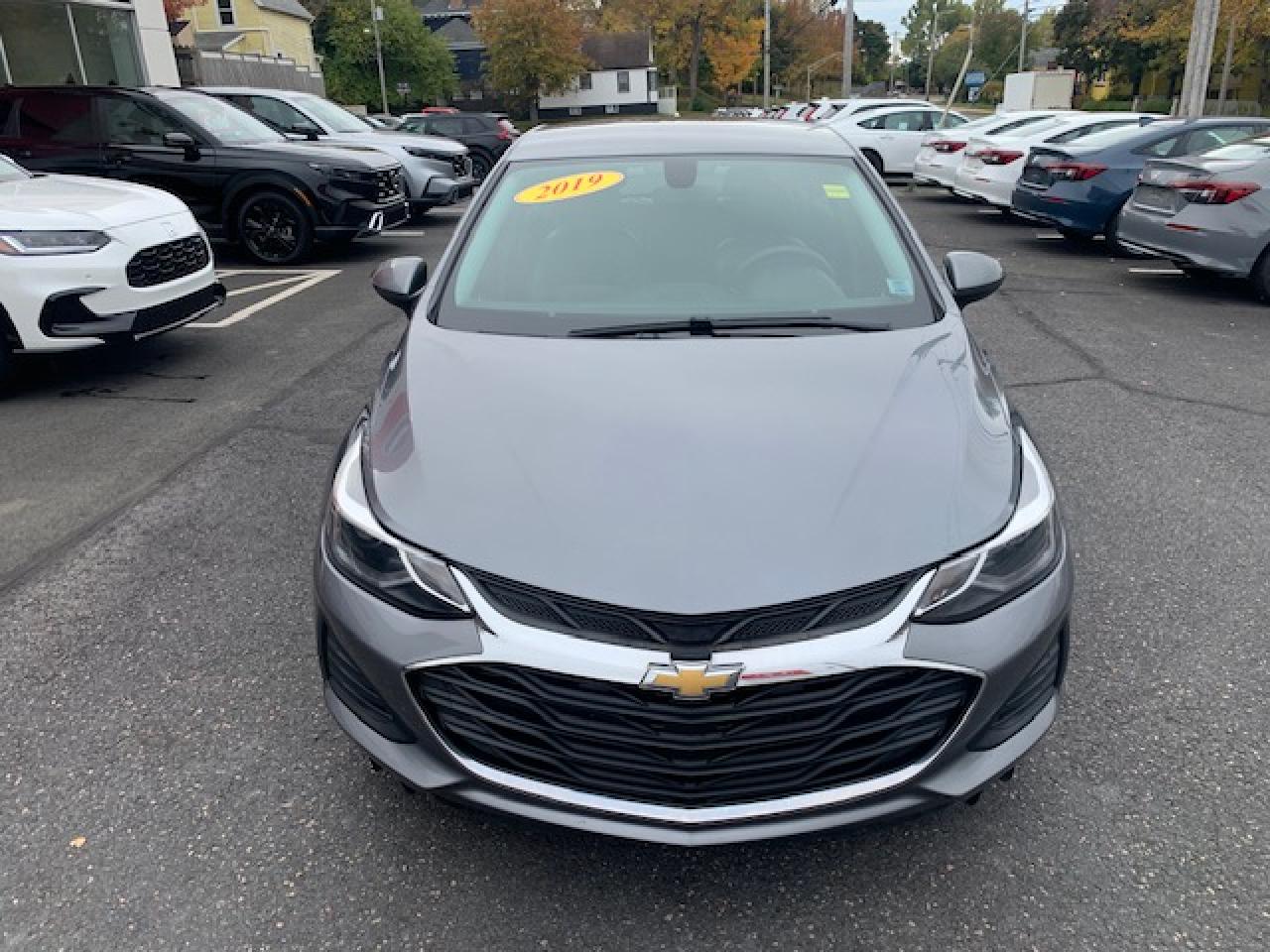 2019 Chevrolet Cruze DIESEL Photo2