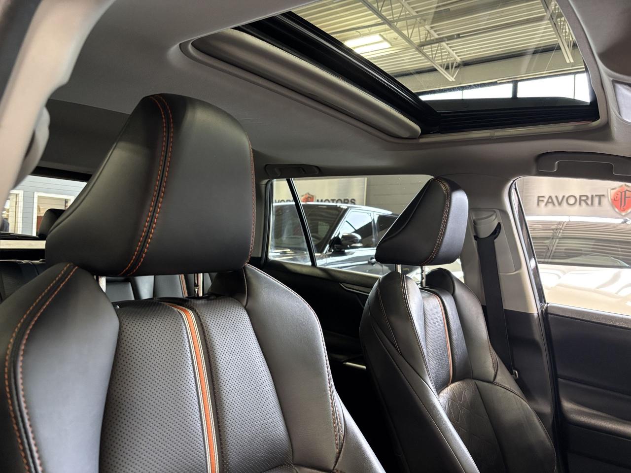 2019 Toyota RAV4 Trail AWD|LEATHER|SUNROOF|ALLOYS|ROOFRACK|CARPLAY| - Photo #15