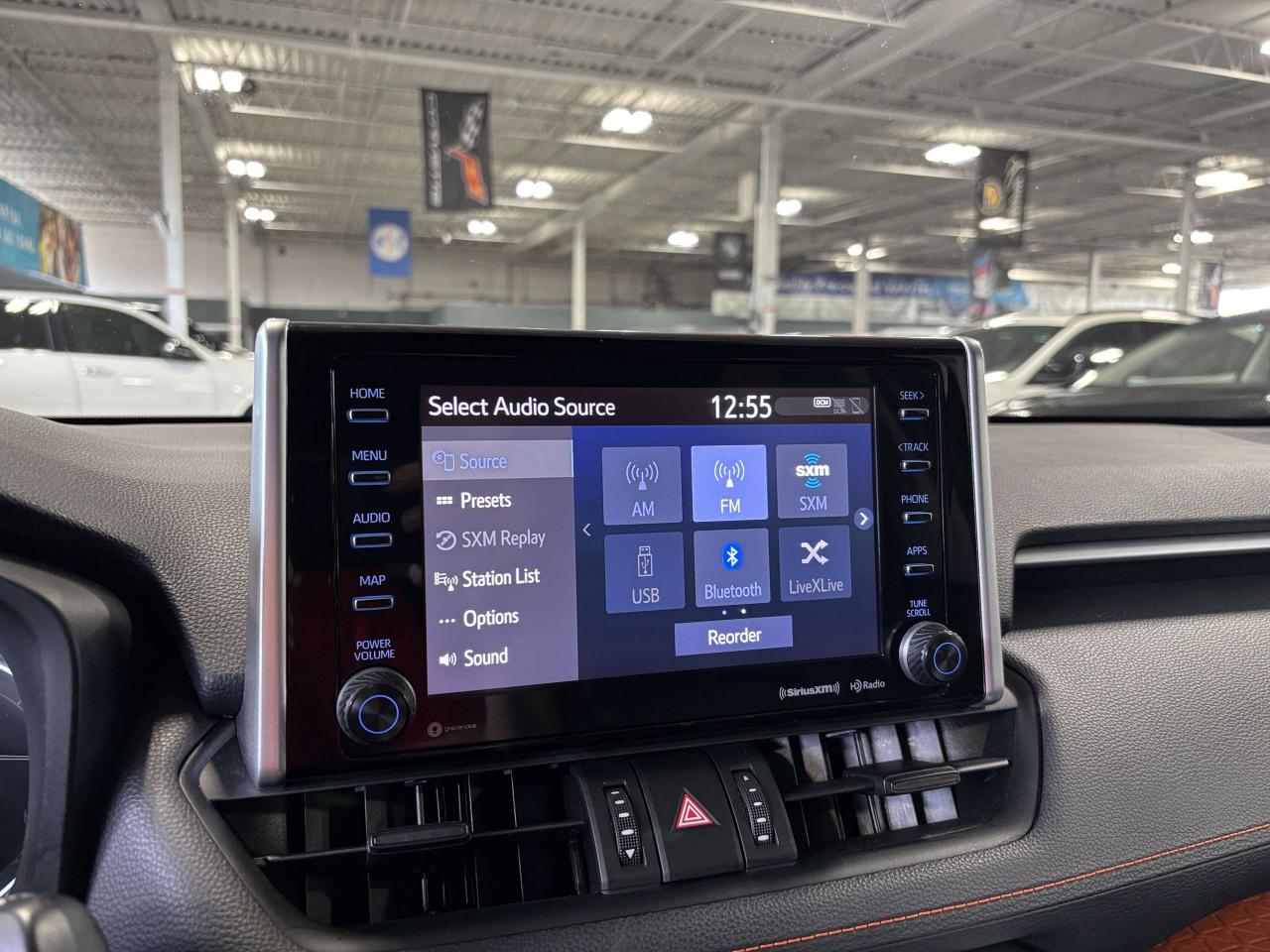 2019 Toyota RAV4 Trail AWD|LEATHER|SUNROOF|ALLOYS|ROOFRACK|CARPLAY| - Photo #24