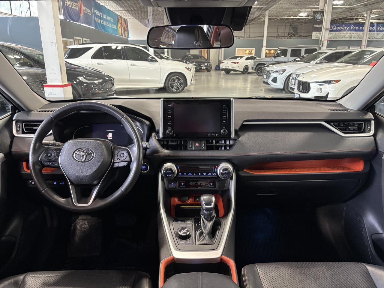 2019 Toyota RAV4 Trail AWD|LEATHER|SUNROOF|ALLOYS|ROOFRACK|CARPLAY| - Photo #12