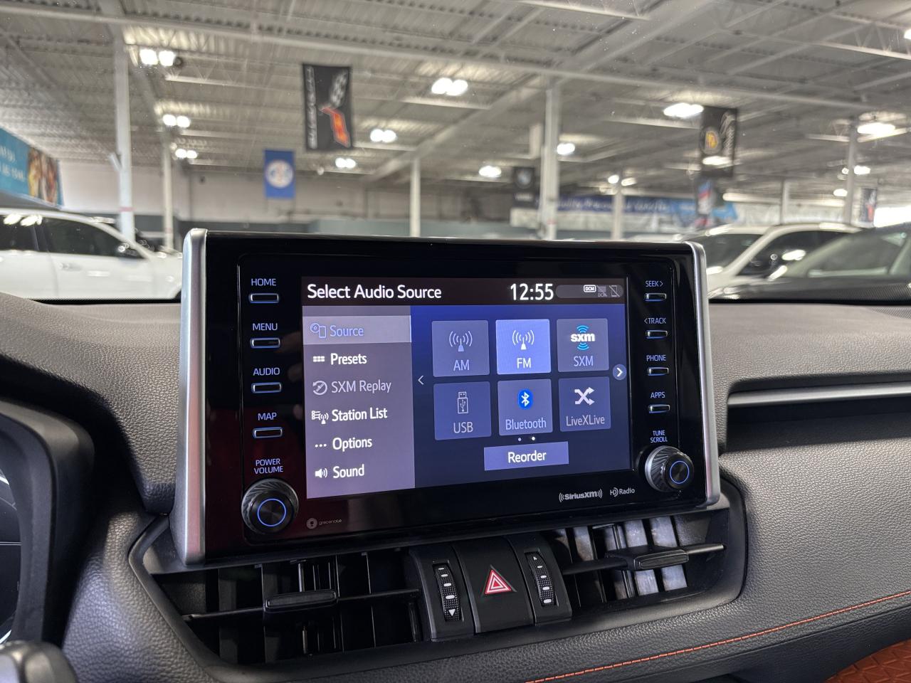 2019 Toyota RAV4 Trail AWD|LEATHER|SUNROOF|ALLOYS|ROOFRACK|CARPLAY| - Photo #24