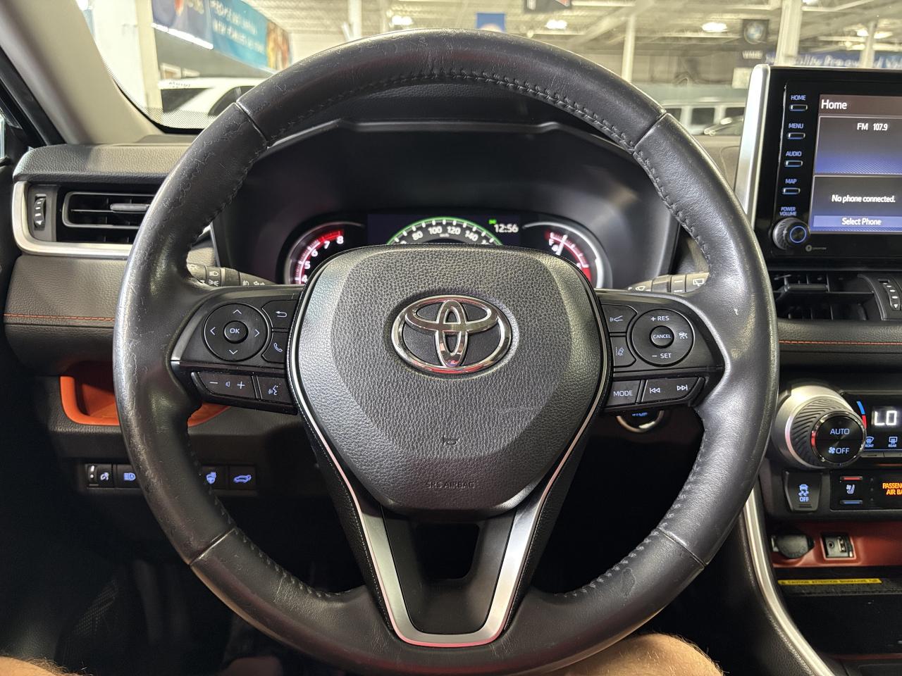 2019 Toyota RAV4 Trail AWD|LEATHER|SUNROOF|ALLOYS|ROOFRACK|CARPLAY| - Photo #30