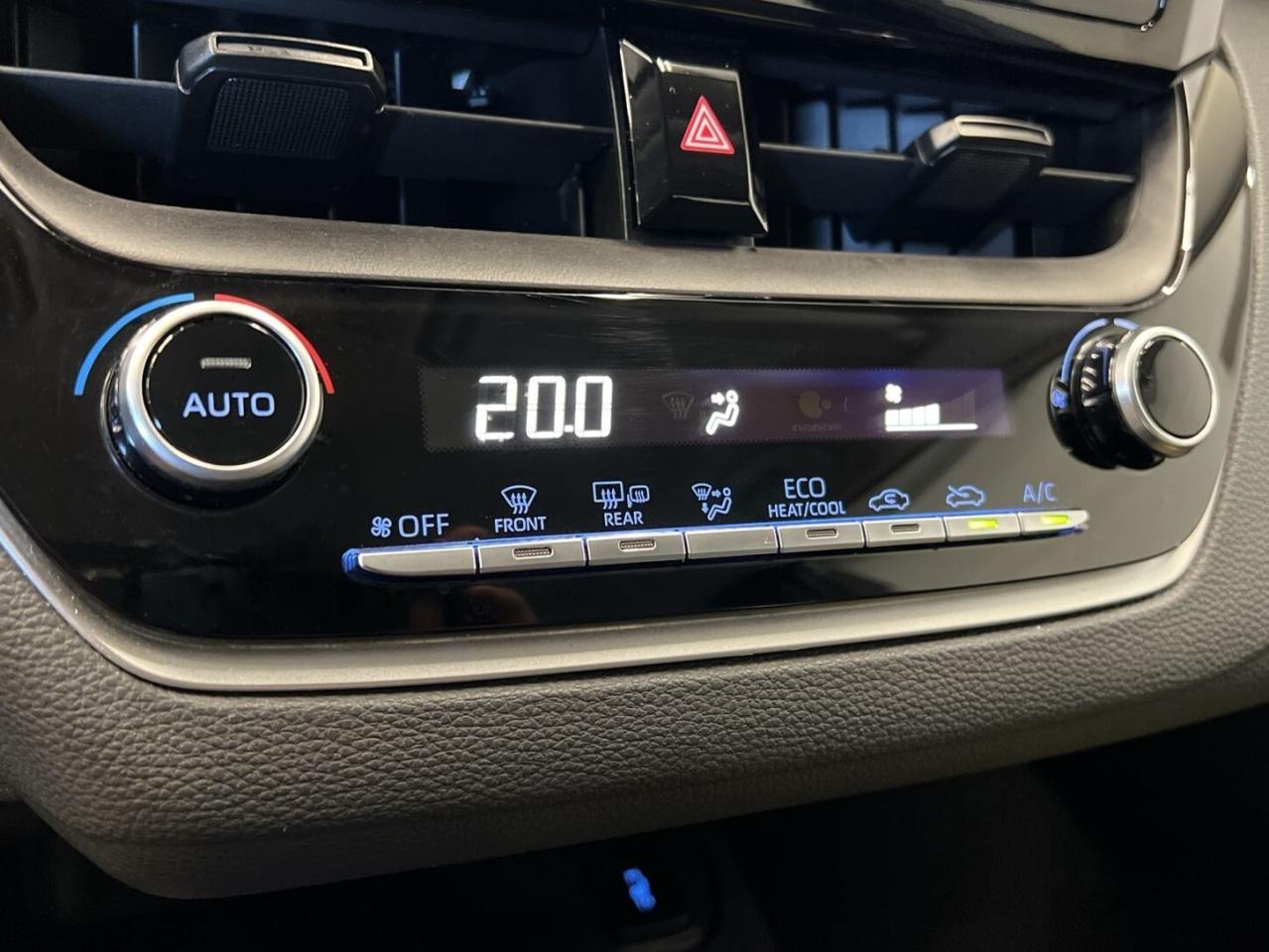 2022 Toyota Corolla LE| ONLY 29,000KMS| HTD SEATS| CARPLAY| REAR CAM Photo