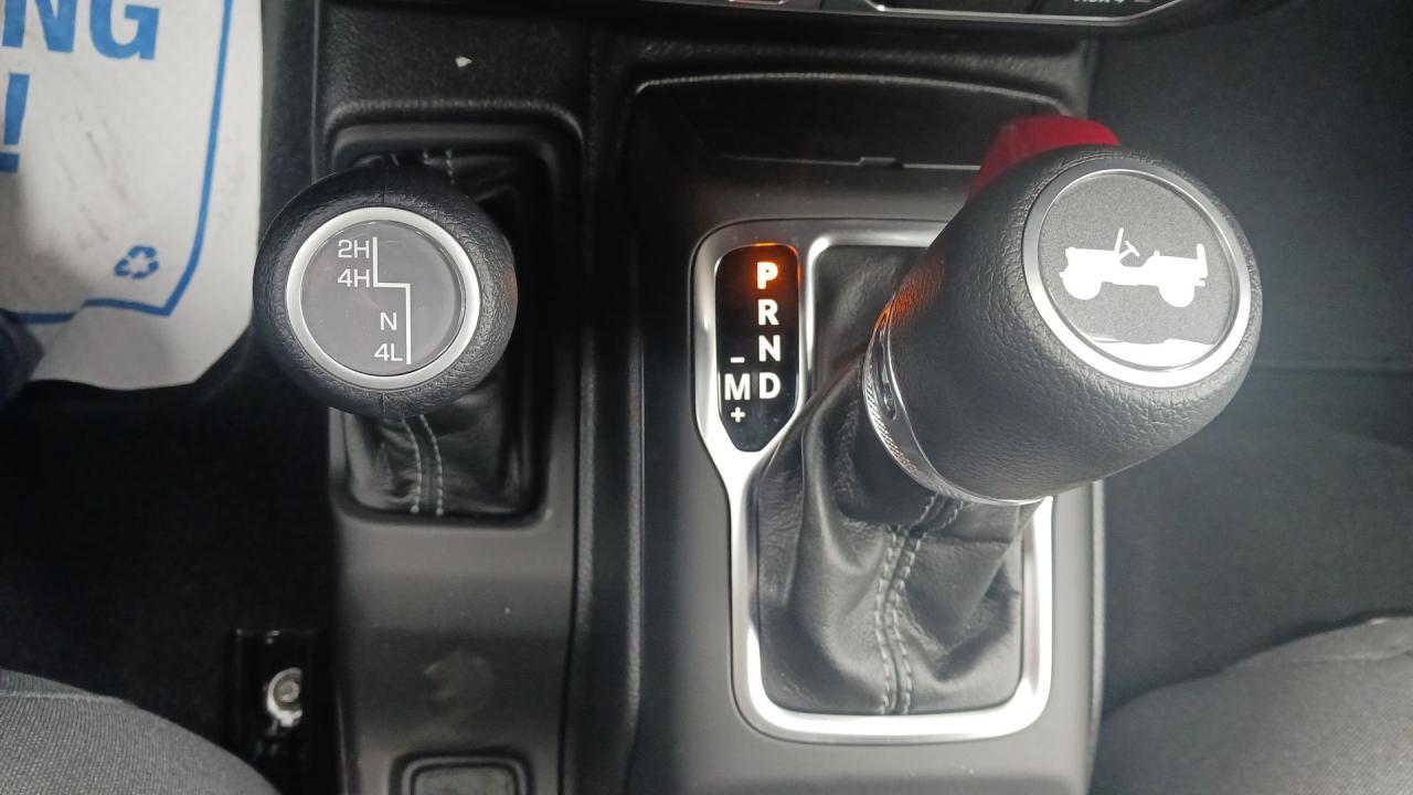 2025 Jeep Wrangler Rubicon 4 Door 4x4 Photo