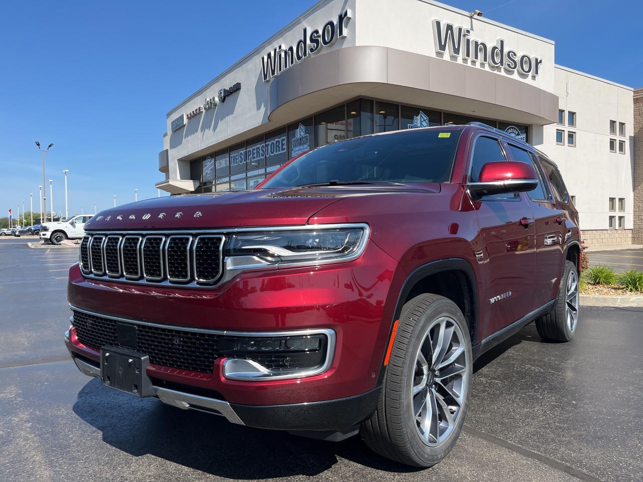Used 2022 Jeep Wagoneer V8 / AIR RIDE / H.U.D. / RMT START / COOLED SEATS for sale in Windsor, ON