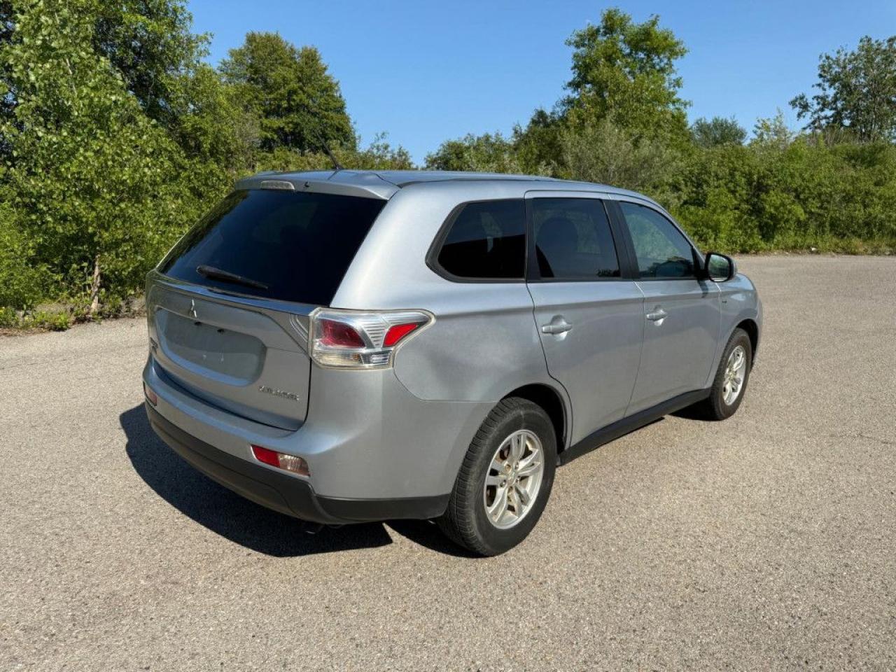 2014 Mitsubishi Outlander SE |V6|AWC|PUSH START|HEATED SEATS|BLUETOOTH| - Photo #4