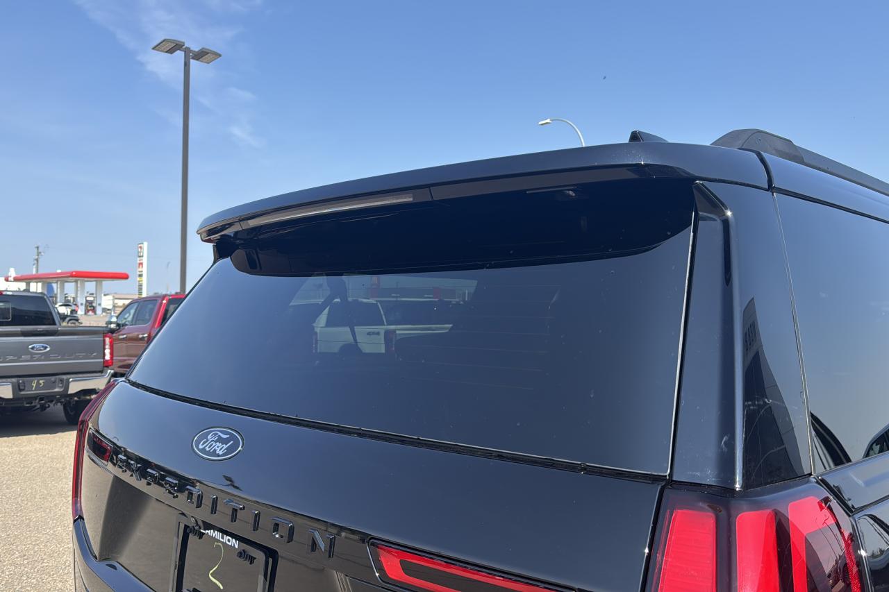 2025 Ford Expedition Platinum Max Photo5