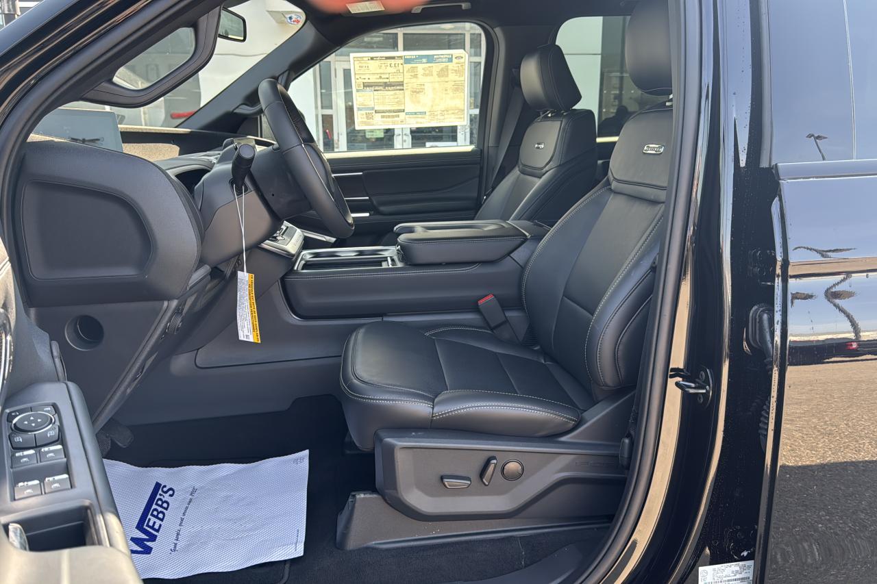 2025 Ford Expedition Platinum Max Photo5